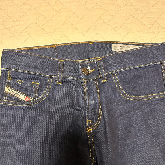 Diesel dark denim jeans size 24 skinny jeans - Picture 2 of 5